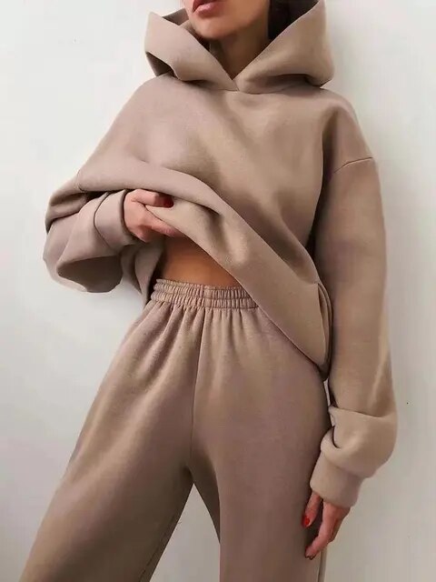 Trendiges und Bequemes Damen-Set mit Hoodie und Jogginghose