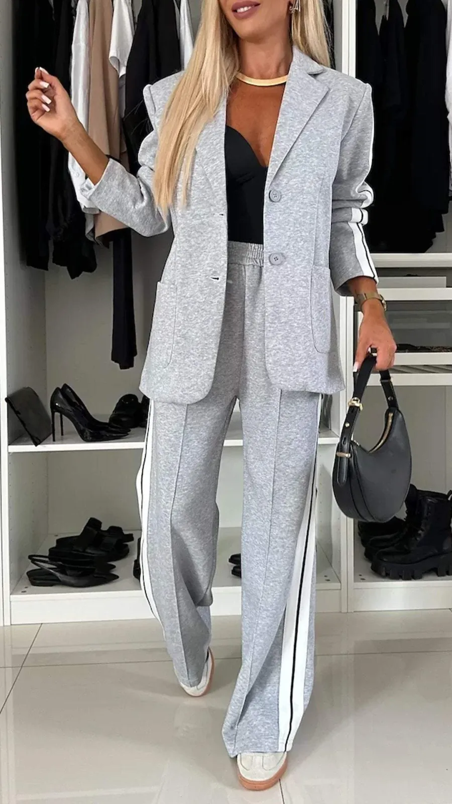 Eleganter Damen-Alltagsanzug mit Langarm und Stilvollem Reverskragen