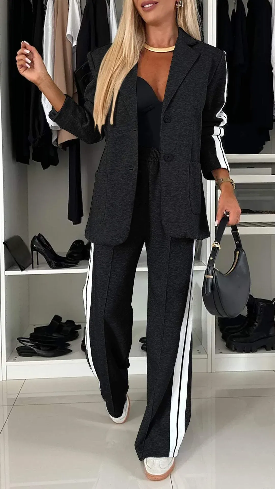 Eleganter Damen-Alltagsanzug mit Langarm und Stilvollem Reverskragen