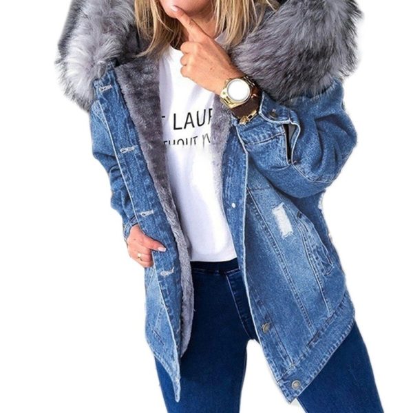 Damenjacke für den Winter mit Kapuze und Wärmendem Kragen