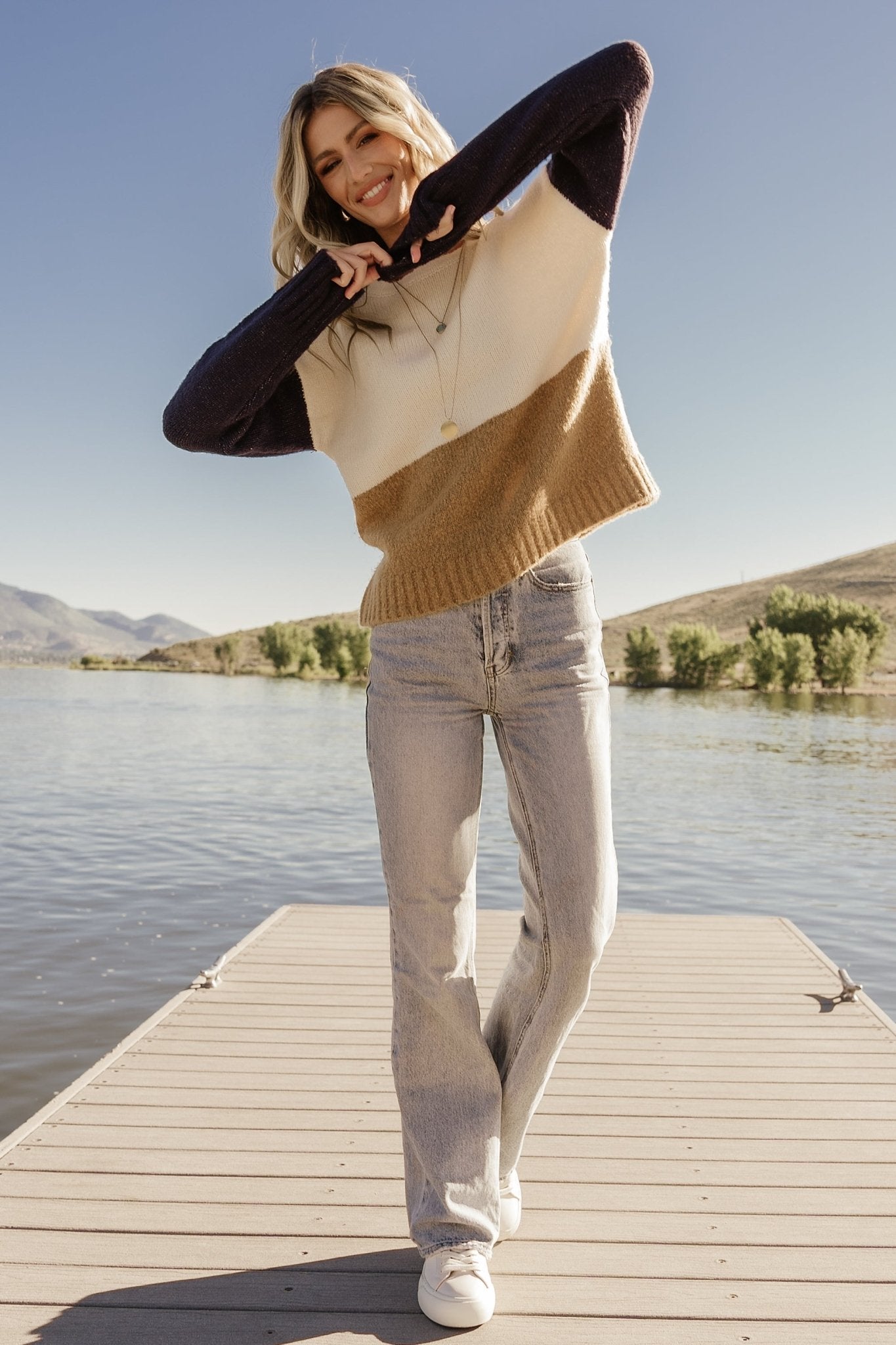 Pullover mit Farbakzenten in Naturtönen - Gemütlich und Schick