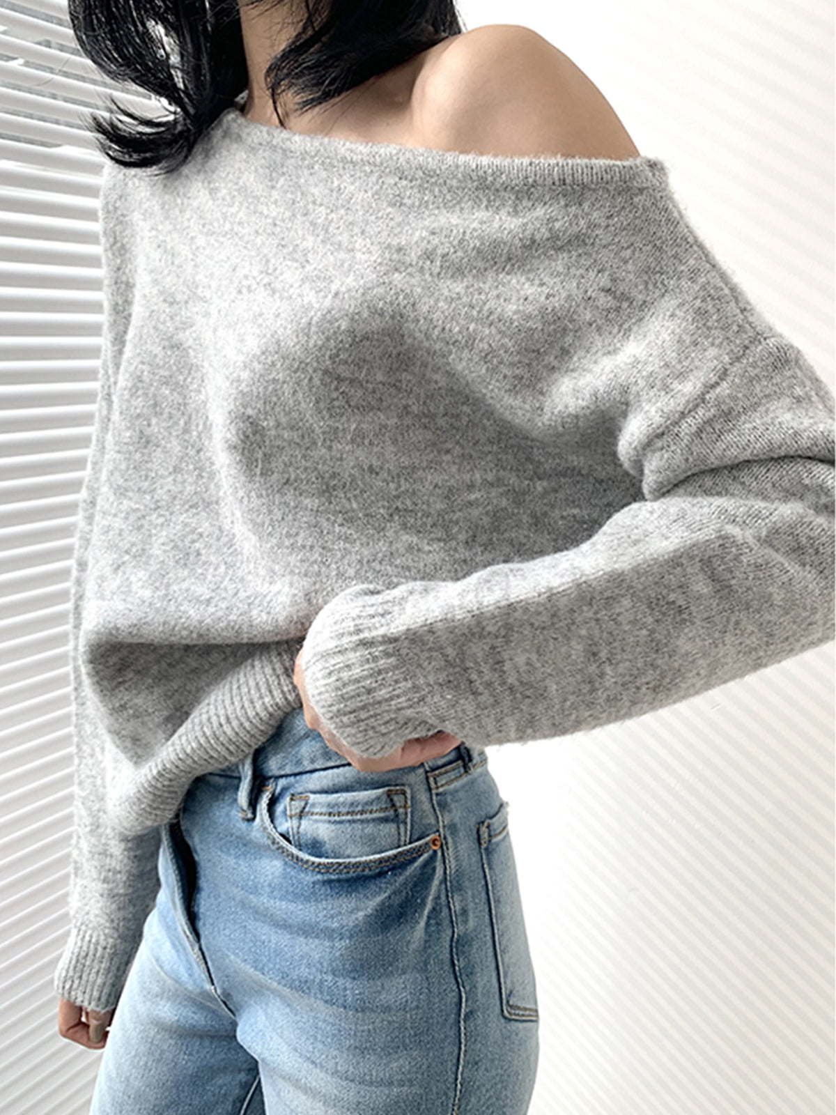 Asymmetrischer Pullover mit Einseitiger Schulter für Ein Modernes Outfit