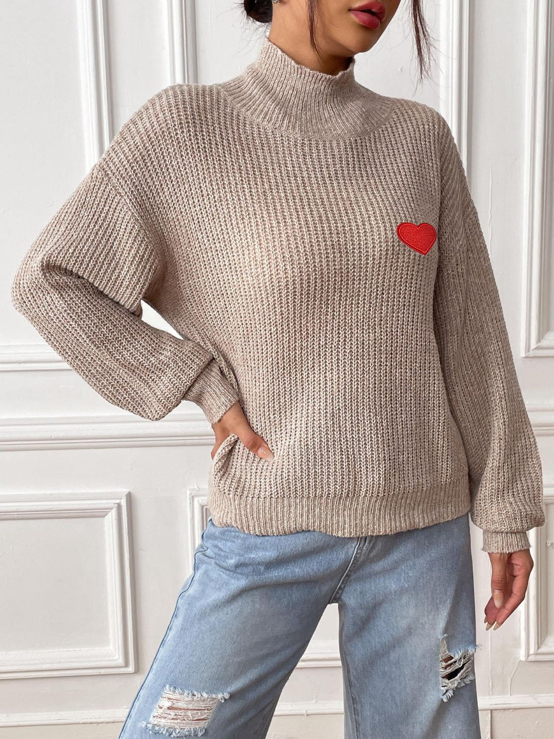 Hochwertiger Turtleneck Pullover mit Herzmuster und Tiefen Schultern