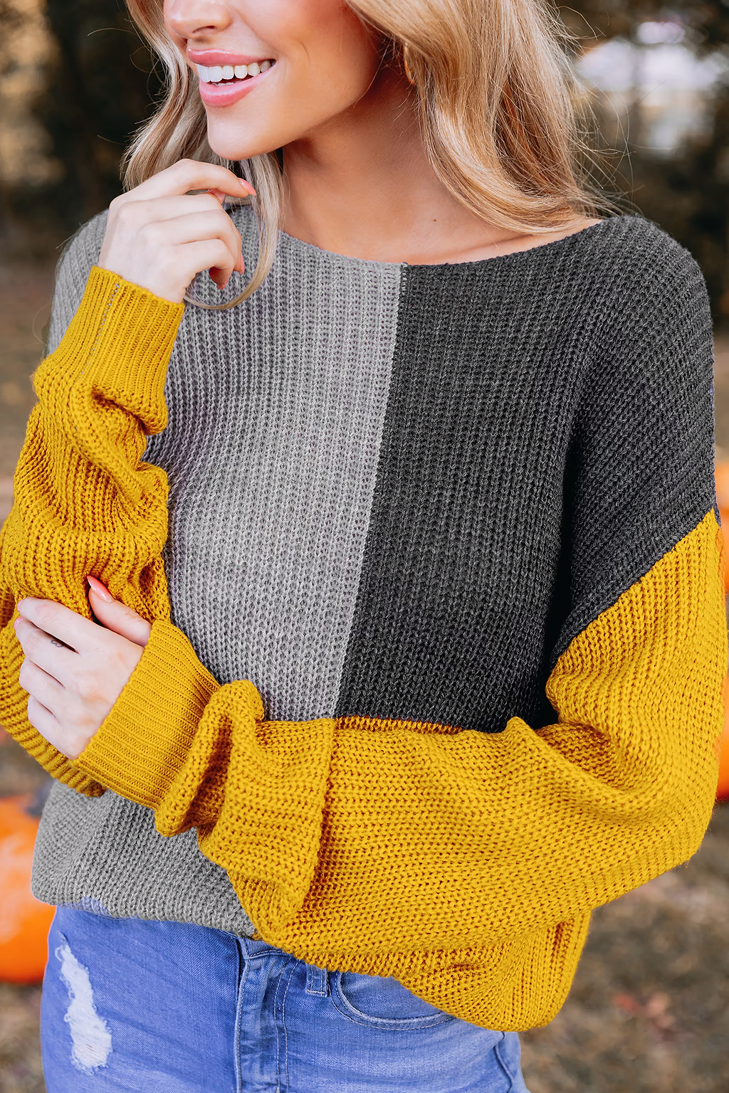 Modischer Colorblock Pullover für ein entspanntes Outfit