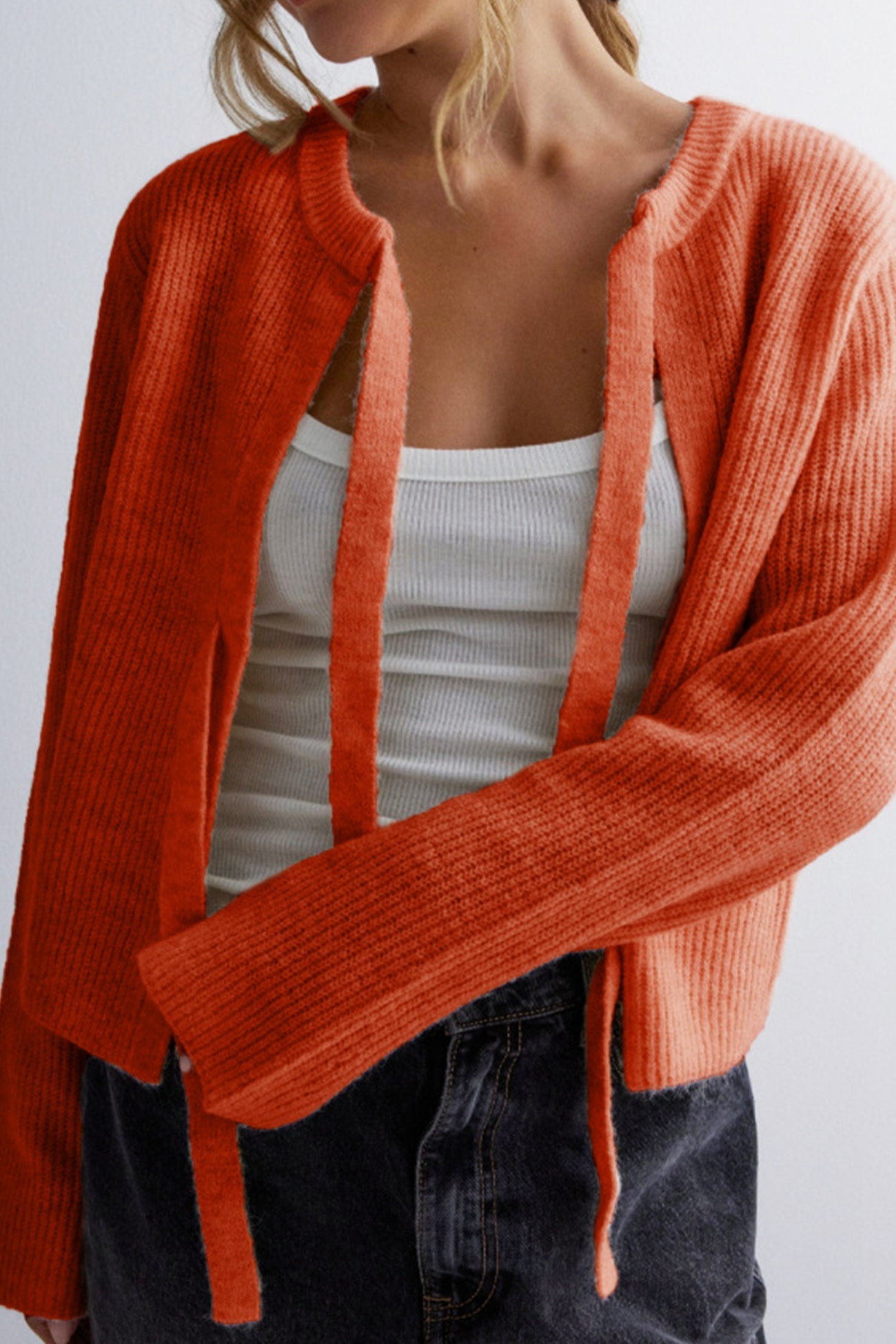 Damen Cardigan mit Rippstrickmuster und Bindeband – Kurz und stilvoll